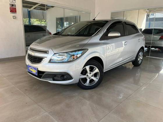 CHEVROLET ONIX 1.4 MPFI LT 8V FLEX 4P AUTOMÁTICO CHEVROLET ONIX 1.4 MPFI LT 8V FLEX 4P AUTOMÁTICO